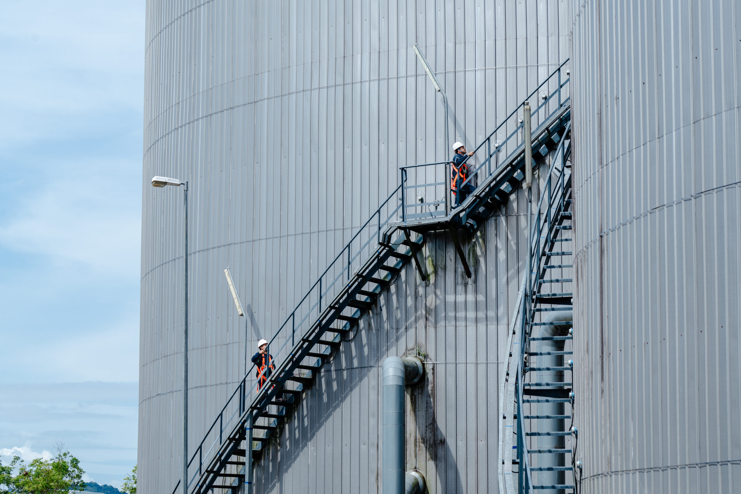 Beyond the Thermostat: A Holistic Approach to Energy‑Efficient Building Cooling